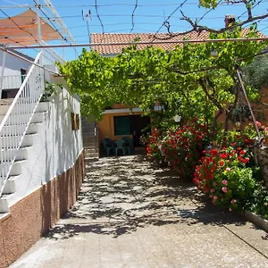 https://apartments-stefanovski-paradiso.primorje-gorskikotar.com